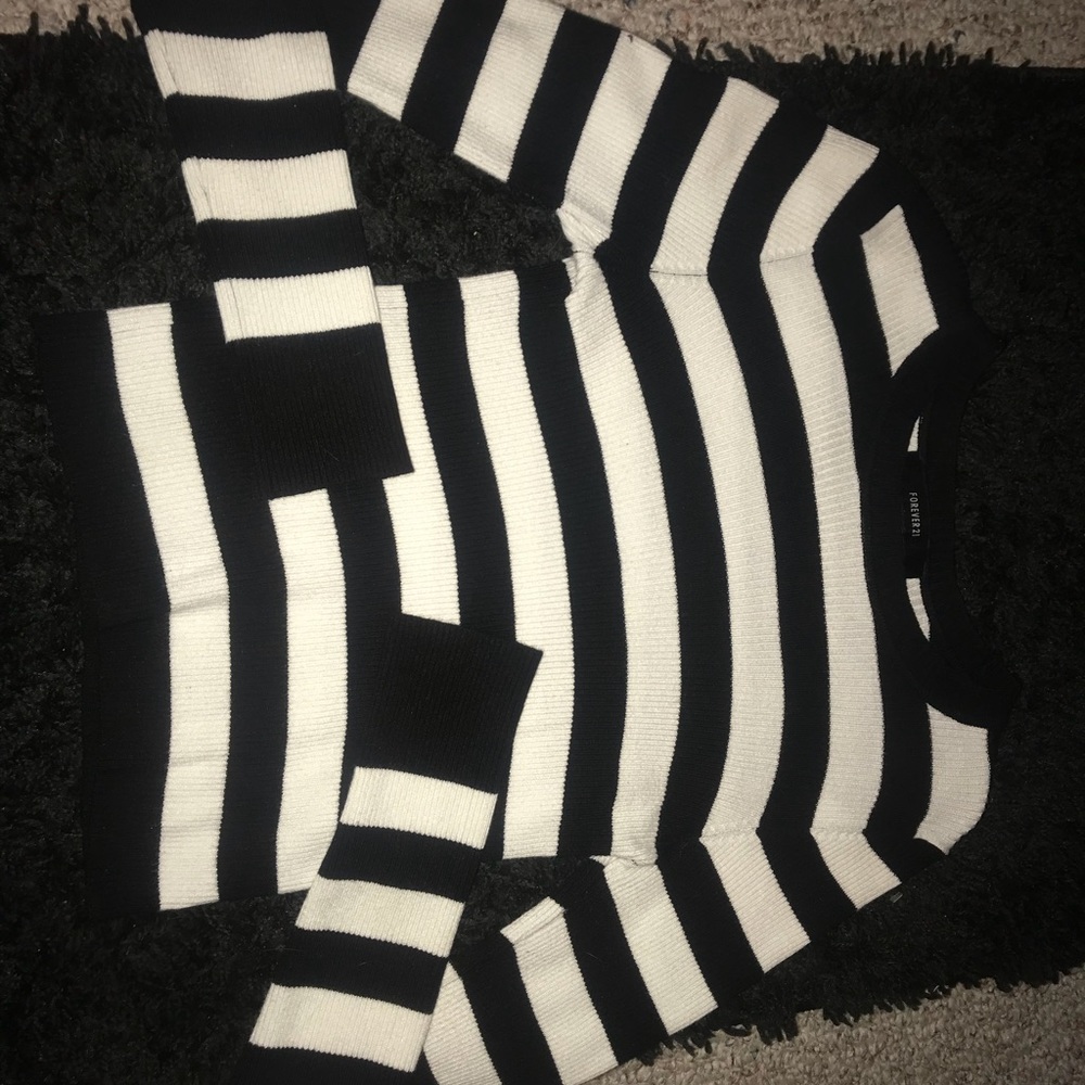 Forever 21 crop long sleeve top